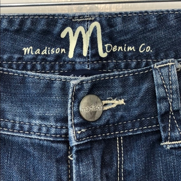 5/6 // Madison Denim Co. Capri Jeans - Picture 5 of 8